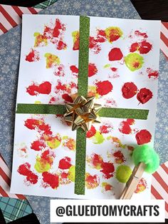 an arts and crafts project for kids to do with glue, paper and paint on