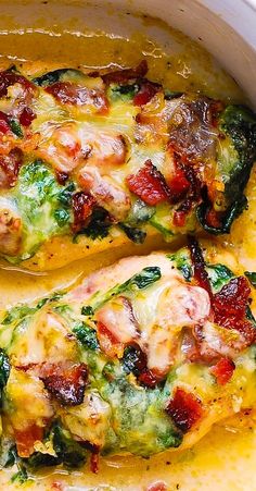 Spinach And Bacon, Bacon Chicken, Easy Chicken Breast, Chicken Bake, Creamed Spinach, God Mat, Keto Recipes Dinner, Sun Dried Tomatoes