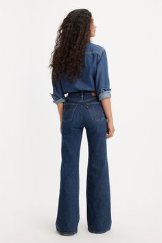 Levis Pants Women, Levis Bootcut Jeans Women Outfit, Levis Ribcage Bell Jeans Outfit, Levi’s Jeans Outfit, How To Style Dark Blue Jeans, Bell Jeans Outfit, Levis Ribcage Jeans Outfit, Levis Jeans Outfit, Levis Jeans Women