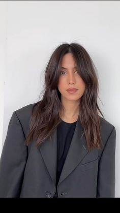 Dark Haircut Ideas Medium, Brunette Hair Long Bangs, Brunette Hair Lengths, Haircut Brunette Long, Glossy Brunette Hair Dark Brown, Front Facing Layers Medium Hair, Dark Brown Hair With Cool Undertones, Medium Hair With Face Framing Pieces, Dark Brown With Cool Tone Highlights