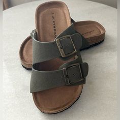 Nwot Size 11 Kids Lucky Brand Blanc 2 Strap Sandals Questions? Leave A Comment Below! Casual Adjustable Slippers With Buckle Closure, Casual Slippers With Buckle Closure, Casual Adjustable Round Toe Footbed Sandals, 2 Strap Sandals, Lucky Brand Sandals, Lucky Brand Shoes, Comfy Shoes, Sandals Flip Flops, Brand Shoes