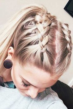 Five-Minute Cute Hairstyles for Medium Hair ★ See more: http://lovehairstyles.com/cute-hairstyles-for-medium-hair/ French Braid Hairstyles, Cool Braids, Spring Hairstyles, Braids For Long Hair, Ponytail Hairstyles, Summer Hairstyles, Hair Hacks