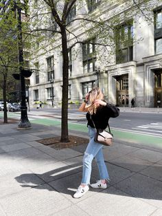 Light Denim Jeans, One Shoulder Top, Neutral Outfit, One Shoulder Tops, Light Denim, Outfits Aesthetic, Spring Outfit, Spring Outfits, Spring Fashion