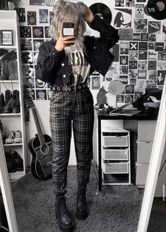 Rocker Outfits, Goth Pants, Pants Ideas, Rocker Outfit, Black Boots Outfit, Badass Outfit, Rocker Style, Goth Outfits