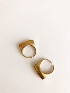 A simple yet stunning, lightly textured, solid brass domed ring. A classic! DETAILS: Brass Adjustable Ring Ships with polishing cloth to keep it forever shining. Packaged for gift giving. *Sold individually, not a set. Return to shop: Afrohemien.etsy.com Like and Follow Afrohemien for updates, sales, coupons and surprise giveaways Instagram/Blog: instagram.com/Afrohemien Tumblr: Afrohemien.tumblr.com Facebook: www.facebook.com/Afrohemien Twitter: twitter.com/Afrohemien Afrocentric Jewelry, Jewelry Stack, Ancient Egyptian Jewelry, Queen Rings, Brass Rings, Brass Texture, Brass Bangle, Stack Ring, Egyptian Jewelry