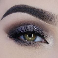 https://instagram.com/p/62Skk5ywb4/ Makeup Cantik, Smokey Eye Makeup Look, Christmas Eye Makeup, Purple Smokey Eye, Makeup Smokey, Fixing Spray, Purple Makeup, Braut Make-up