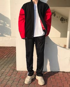 Red Hat Outfit, Red Outfit Casual, Nba Fits, Black N Red, Red Streetwear, Minimalist Men, Character Inspired Outfits, Streetwear Fits, Mens Trendy Outfits