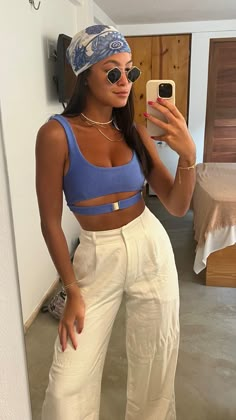 Stem Outfits, Pool Party Fashion, Tomboy Femme, Miami Girls, Pool Party Outfits, Vacation Outfits Women, Stylish Outfits For Women, Swimsuits Outfits