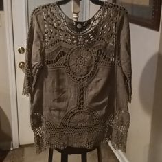 Nwot Bobeau Beautiful Olive Green Crocheted Bell Sleeved Blouse Size Large Elegant Beach Tops With 3/4 Sleeves, Summer Festival Blouse With 3/4 Sleeves, Fitted Blouse With 3/4 Sleeves For Beach, Bell Sleeve Blouse, Olive Green, Bell Sleeves, Top Blouse, Womens Tops, Green