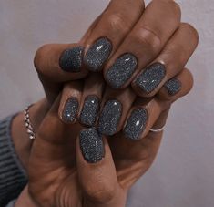 Todays Trend Nails, Dark Nails Sparkle, Glitter Grey Nails, January Short Nail Ideas, Sparkly Nail Designs Glitter, Sparkly Matte Nails, Sparkly Dip Powder Nails, Gel Polish Nail Designs Classy, Nail Ideas With Glitter Sparkle