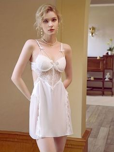 Contrast Lace Slip Nightdress Backless Sleepwear With Built-in Bra For Wedding Night, Backless Sleepwear For Wedding Night, Backless Sleepwear For Wedding Night In Summer, Backless Summer Wedding Night Sleepwear, Backless Sleepwear With Built-in Bra, Summer Backless Nightgown For Loungewear, Backless Nightgown For Loungewear, Backless Nightgown For Wedding Night, Fitted Backless Sleepwear