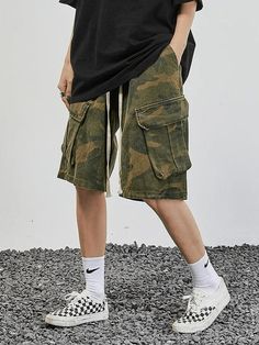 Men's Washed Camo Pocket Cargo Shorts - AnotherChill Trendy Teen Fashion, Urban Clothing Men, Outfit Grunge, Mens Shorts Outfits, 90’s Aesthetic, Urban Clothing, Urban Outfits, Look Casual, Stylish Men