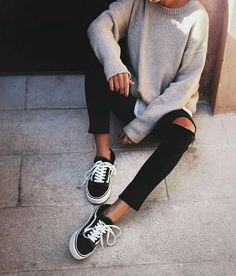 vans old skool black ripped jeans grey sweater and shirt Old Skool Outfit, Neutral Sweaters, Black Ripped Jeans, Distressed Black Jeans