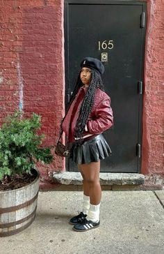 Thanksgiving Outfit Street Style, Outfits For Leather Jackets, Cute Art Gallery Outfits, Prep Rally Outfits, 90s Inspired Winter Outfits, Tomboy Style Black Women, Fall Activities Outfits, Burgundy Outfit Ideas Black Women, Birthday Outfit Basic