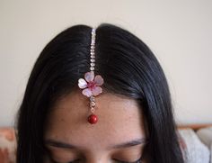 "Rose gold Bridal Sakura tikka, Cherry blossom forehead tikka, pink flower bindi, hair jewellery. A dainty crystal hair jewelry made with rose gold metal base crystal chain, my unique handmade Cherry Blossom flower and shell pearl (red or white).  A small rose gold metal hook is provided at the other end to attach to the hair.  This style works best on center-parted hair. Add a small amount of eyelash glue under the pendant for added security. -Chain length: 7\", Chain with clear bright glass cr Forehead Jewelry Indian, Bridal Tikka, Crystal Hair Jewelry, Indian Headpiece, Forehead Chain, Bridal Makeup For Brunettes, Forehead Jewelry, Cherry Blossom Flower, Accessories Indian