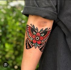 Tato Tradisional, Old School Tattoos, Neotraditional Tattoo, Traditional Tattoo Sleeve, Elbow Tattoos, Inspiration Tattoos, Fashion Drawings, Traditional Tattoo Art, Old Tattoos