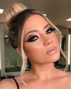 Evening Eye Makeup, Makeup Crafts, Makeup Looks For Green Eyes, Blonde Hair Makeup, Full Makeup, Makeup For Blondes, Makijaż Smokey Eye, Stunning Makeup