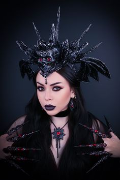 Queen of Darkness Crown and Jewelery handmade unique Goth Crown, Crown Dark, Fairy Headpiece, Queen Of Darkness, Gothic Crown, Dark Goddess, Dark Queen, Dark Witch, Halo Crown