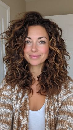 Find your signature style with these 12 distinctive haircutseach crafted to highlight the beauty of round faces. Curly Hair Inspiration Color, Med Length Curly Hairstyles, Curly Mid Length Hair, Fine Curly Hair Cuts, Rambut Brunette, Highlights Curly Hair, Brown Curly Hair