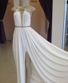 Long White Dress, Mode Inspiration, Beautiful Gowns, Fancy Dresses, Street Styles, A Dress