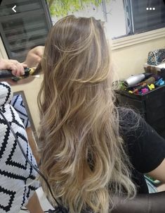 Blonde Layered Hair, Rambut Brunette, Bombshell Hair, Summer Blonde Hair, Hairstyles For Layered Hair, Honey Blonde Hair, Hair Stylies