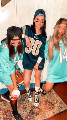 Football Player Halloween Costume, Football Halloween Costume, Football Player Costume, Sports Day Outfit, Football Costume, Best Group Halloween Costumes, Black Halloween Costumes