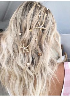 Beachy Wedding Hair, Seashells Hair Accessories, Hair Bling, Digital Hair, Easy Short Haircuts, Jen Atkin, Mane Addicts, Country Fair, Beach Wedding Hair