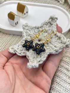 Fringe Earrings Diy, Black And Gold Earrings, Earthy Earrings, Mountain Earrings, Beaded Star, Geometric Bracelet, 3d Star, Winter Jewelry, Star Black