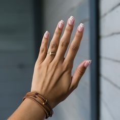 Pretty simple nail design ideas with beach-inspired patterns