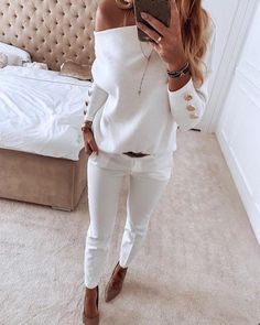 Casual One Shoulder Blouse sold by girl clothing on Storenvy Off Shoulder T Shirt, Off Shoulder Sweater, Beirut, Loose Tops, White Pants, Shoulder Sweater, Look Fashion, Madonna, Off Shoulder Blouse