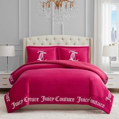 PRICES MAY VARY. 100% Polyester 𝗝𝗨𝗜𝗖𝗬 𝗖𝗢𝗨𝗧𝗨𝗥𝗘 𝗖𝗢𝗟𝗟𝗘𝗖𝗧𝗜𝗢𝗡 – Bring effortless luxury into your bedroom with the bold and sophisticated Juicy Couture bed sheet collection. This 2-piece set is as comfortable as it is stylish 2 𝗣𝗜𝗘𝗖𝗘 𝗕𝗘𝗗𝗗𝗜𝗡𝗚 𝗦𝗘𝗧 – The Twin Set includes (1) 90” x 86” comforter and (1) 20” x 26” shams. (sham inserts and decorative pillows sold separately) 𝗧𝗛𝗘 𝗣𝗘𝗥𝗙𝗘𝗖𝗧 𝗛𝗢𝗠𝗘 𝗗𝗘𝗖𝗢𝗥 – These decorative comforter sets add the perfect tou Gothic Border, Idea Bedroom, Lights Room, Decorations Lights, Decorations Bedroom, Velvet Comforter, Decoration Aesthetic, Rooms Decor, Bed Comforter Sets