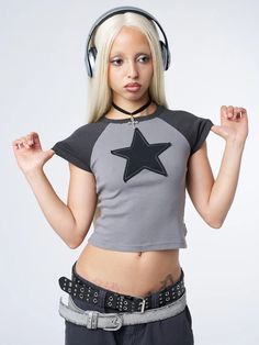 Grey Raglan Baby Tee with Star Patch - Baseball Top Inspired Y2K | Minga London – Minga London US Baby Tee Outfit Aesthetic, Baseball Tee Outfit, Baby Tees Outfit, Baseball Tee Outfits, Star Grunge, Baby Tee Outfit, Y2k Outfits Aesthetic, Minga London, Teen Style