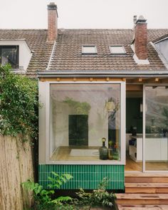 B2A | 058 - Maison à la Mouzaïa Detached House Extension, Semi Detached House Extension, Narrow Houses, Narrow House, Architecture Images, House Extension, Row House, Semi Detached House, House Extensions