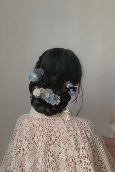 Short Hair With Traditional Outfit, Chinese Hair Updo, Chinese Hairstyle Traditional Short Hair, Japanese Updo, Asian Updo, Traditional Asian Hairstyles, Intricate Hairstyles