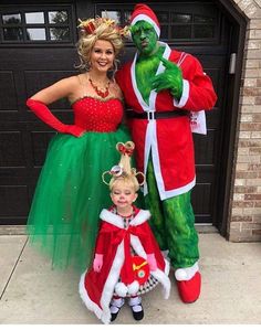 Throw Back Halloween Costumes, Hooville Costumes, Unique Family Costumes, Family Group Costumes, Family Of Three Halloween Costumes, Original Costumes, Meme Costume, Grinch Costumes