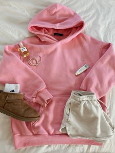 Cute Ootd Ideas, Cute Sweatshirt Outfit, Cute Style Aesthetic, Cute Dance Outfits, Spring Fits Aesthetic, Hoodies Preppy, Outfits With Hoodies, Where To Get Cute Clothes, Cute Outfits Comfy