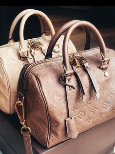 New Louis Vuitton Handbags, Vintage Louis Vuitton Handbags, Speedy Bag, Lv Handbags, Women Travel, Women Bags Fashion, Vintage Louis Vuitton, Lv Bag, Louis Vuitton Speedy Bag