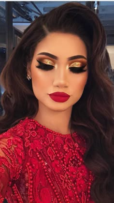 Red Makeup Looks, Red Lip Makeup, Gold Eyeshadow, Red Makeup