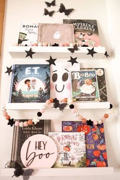 16 Halloween Kids Bookshelf Decor Ideas » Lady Decluttered Halloween Nursery Decor, Halloween Book Display, Baby Halloween Crafts