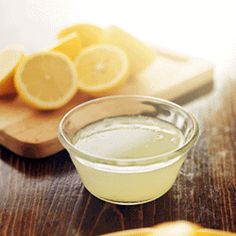 Freezing Lemons, Lemon Water, Vitamin B, Juicing Lemons, Finger Food, Sangria, Lemon Juice, Weight Gain, Home Remedies