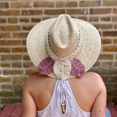 Step into summer with ease and style with our Handmade Straw Hat, crafted to bring a touch of bohemian elegance to your sun-drenched escapades. Made with care in Mexico, each of these raffia hats boasts traditional artesanias mexicanas. This Panama straw hat is not just any wide brim hat--it comes with the artisanal flair of a macrame knotted hat band, graced with unique macrame feathers, making each hat a personal statement piece. Whether you're dancing at a festival or lounging on the beach, t Raffia Hats, Macrame Weave, Hats Fedora, Bohemian Hats, Wide Brim Hat Summer, Unique Macrame, Macrame Feathers, Mexican Hat, Hat Bands