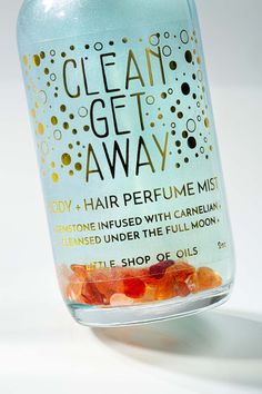 When you just really want your hair smelling like a fresh ocean breeze, after the shower or days of no washing. Make a break for it! Mist your body, hair, linens or room! Made with high quality essential oils and floral waters. SCENTGreen Tea + Hibiscus + Sea Moss CRYSTAL INFUSION+CARNELIAN+Stone of action, promotes courage and confidence to move forward on a new path in life. Great for motivation and action towards new goals. Shake well to blend KEY BENEFITS + Deodorize hair and body+ Quick fre Apothecary Candles, Ylang Ylang Essential Oil, Candle Cards, Hair Mist, Natural Preservatives, Hair Perfume, Sea Moss, Carnelian Stone, Clean Hair