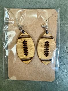 Add timelessness to your game day outfit with these colored wooden dangle earrings Game Day Outfit, Gameday Outfit, Baseball Softball, Wooden Earrings, Sport Football, Earrings Dangle, Star Fashion, Softball, Favorite Jewelry