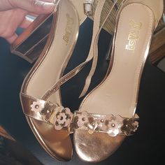 Never Worn It's So Pretty And Comfortable Final Sale Rose Gold Heels, Gold Heels, So Pretty, Shoes Women Heels, Final Sale, Shoes Heels, Size 7, Rose Gold, Women Shoes