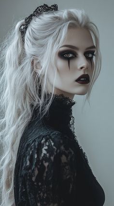 Top Halloween Makeup Looks for a Hauntingly Glamorous Night Vampire Hairstyles For Women, Dracula Makeup, Vampire Hairstyles, Vampire Costume Women, Vampire Makeup Looks, Vampire Hair, Vampire Makeup Halloween, Korean Hairstyles, Vampire Halloween Costume