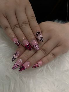 Y2K Nails with nedium almond shape 😍 Y2k Almond Nails Designs, Pink Y2k Nails Almond, Alt Pink Nails, Y2k Medium Nails, Y2k Nails Acrylic Almond, Basic Y2k Nails, 2000s Nails Short, Nails Y2k Almond, Black And Pink Almond Nails