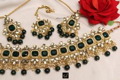 Kundan Choker Necklace Set Indian Wedding Semi Bridal Ethnic Jewellery/Bollywood Style Necklace Set Heavy Green Tikka For Celebration, Heavy Green Tikka For Party, Green Kundan Necklace For Party, Green Kundan Bridal Necklace For Party, Bollywood Style Green Bridal Sets Gift, Green Bridal Sets For Diwali Gift, Green Kundan Necklace With Tilla For Party, Heavy Green Kundan Necklace For Party, Green Chandbali Bridal Necklace For Party