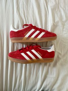 #adidas #gazelle #red #cherry Adidas Gazelle Red, Red Adidas Gazelle, Red Gazelle, Red Adidas Shoes, Adidas Gazelle Outfit, Dream Shoe, Adidas Outfit Shoes, Pretty Shoes Sneakers, Adidas Classic