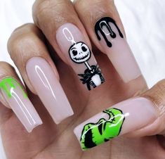 Sally Nails, Nightmare Before Christmas Nails, Jack Y Sally, Black Halloween Nails, Halloween Nails Diy, Horror Nails, Holloween Nails, Halloween Acrylic, Beautiful Halloween