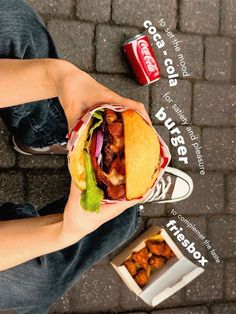 Good Burger Aesthetic, Fast Food Restaurant Photography, Burger Feed Instagram, In And Out Burger Aesthetic, Burger Presentation Ideas, Sandwich Photoshoot, Food Photography Burger, Burger Content, Burger Marketing